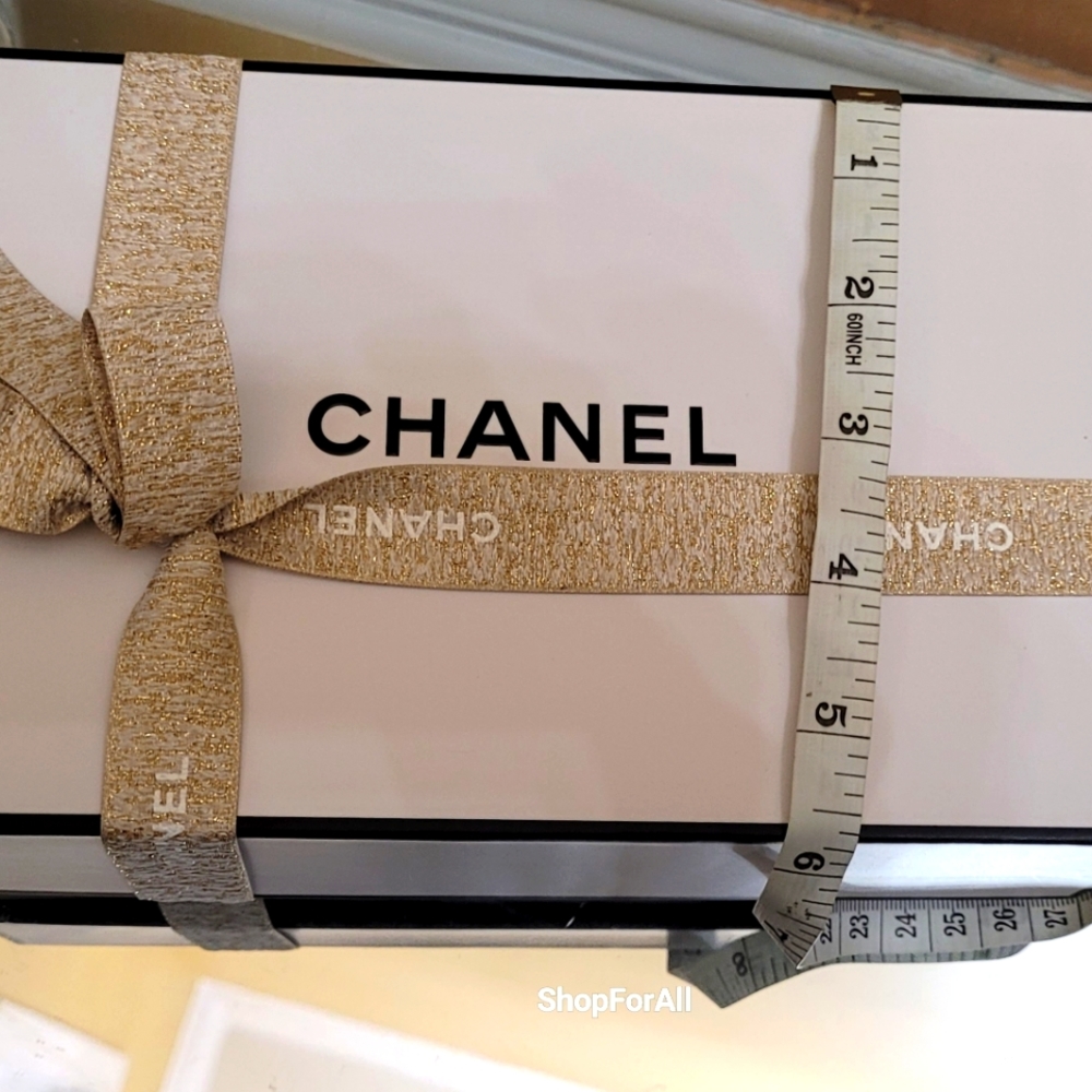 Chanel - Picture 7 of 9